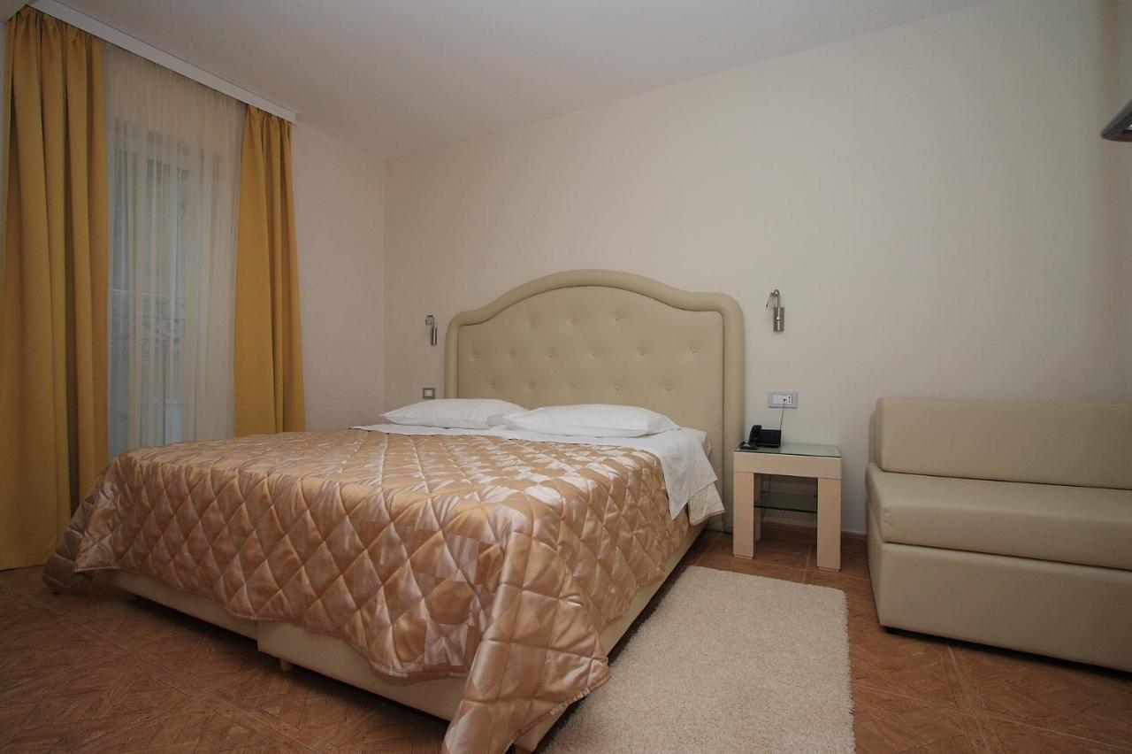 Aparthotel Natalia بودغورا المظهر الخارجي الصورة