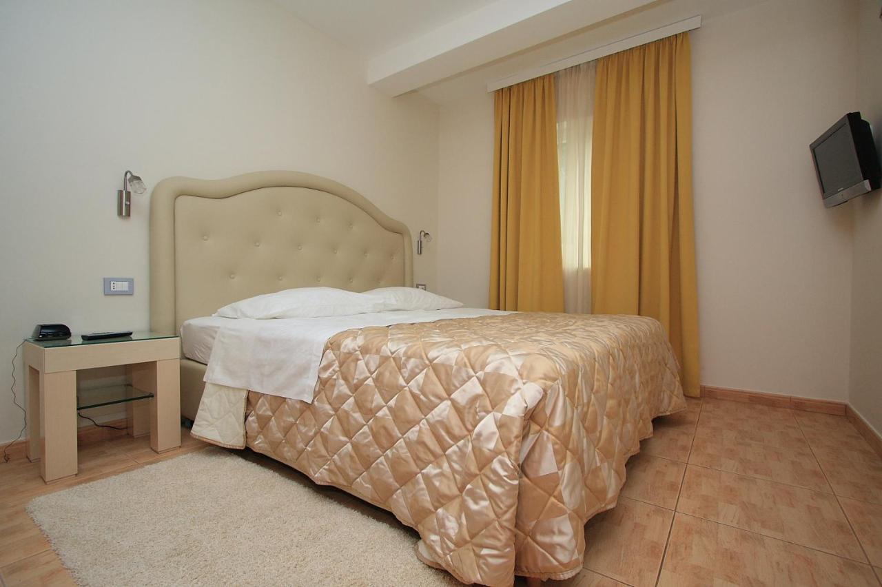 Aparthotel Natalia بودغورا المظهر الخارجي الصورة